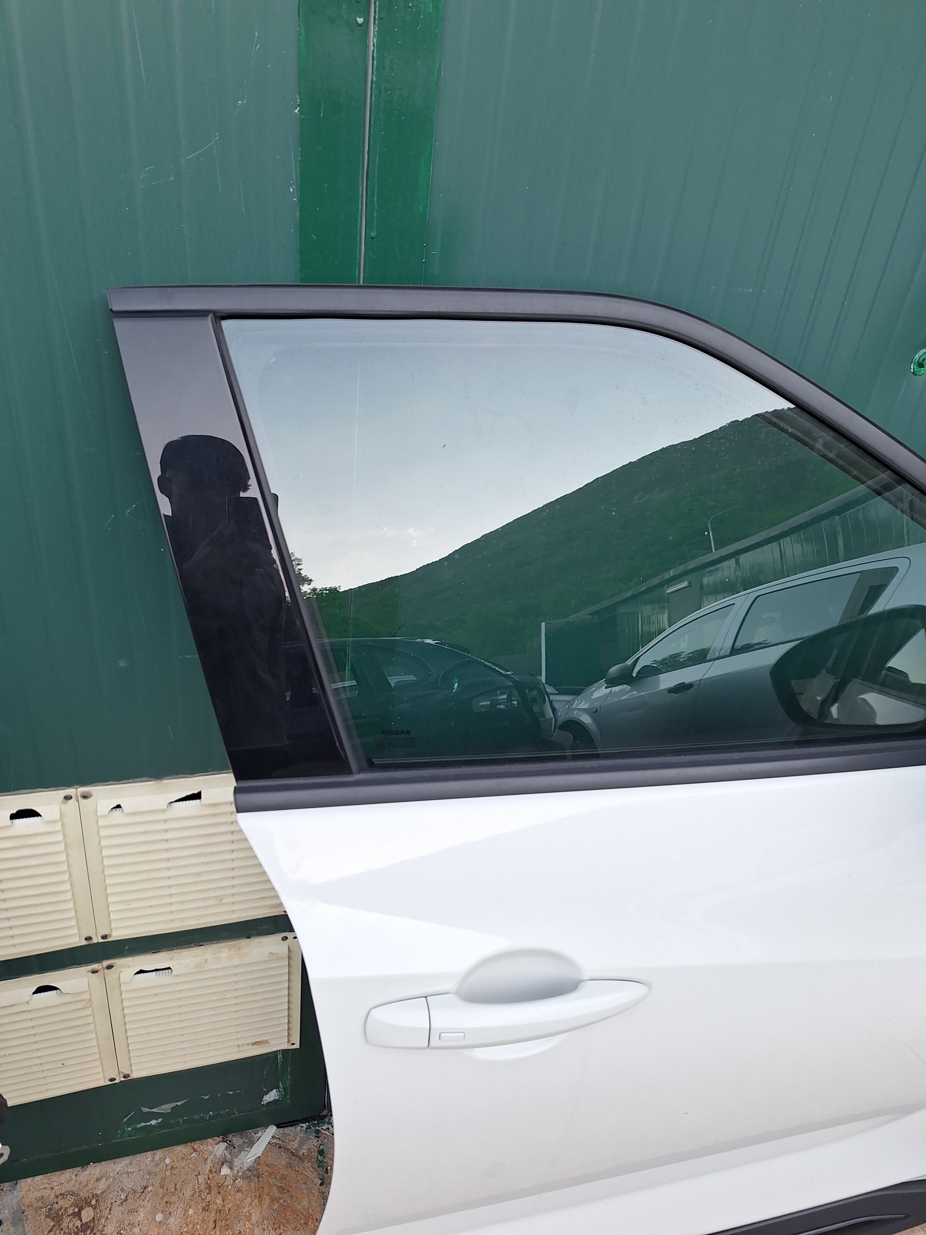 Porta anteriore destra Nissan Juke F16